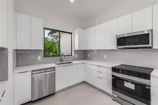 1030 NE 121st St, Biscayne Park, FL 33161 - Photo 18