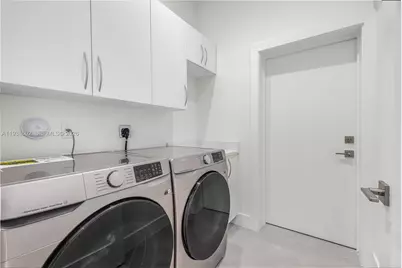 1030 NE 121st St, Biscayne Park, FL 33161 - Photo 18