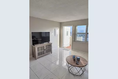 401 Golden Isles Dr #1114, Hallandale Beach, FL 33009 - Photo 4