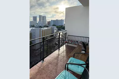 401 Golden Isles Dr #1114, Hallandale Beach, FL 33009 - Photo 2