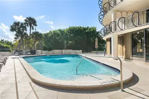 2843 S Bayshore Dr, Miami, FL 33133 - Photo 32