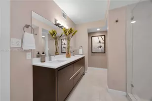 2843 S Bayshore Dr, Miami, FL 33133 - Photo 20