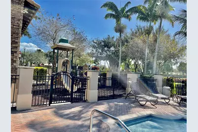 3395 NE 9th Dr #102, Homestead, FL 33033 - Photo 2