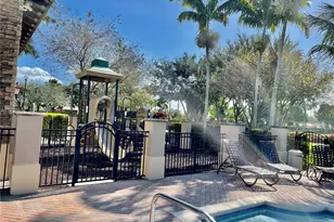 3395 NE 9th Dr, Homestead, FL 33033 - Photo 2