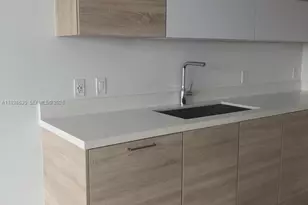 16385 Biscayne Blvd, North Miami Beach, FL 33160 - Photo 12