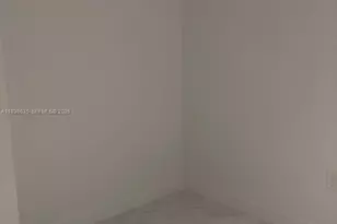 16385 Biscayne Blvd, North Miami Beach, FL 33160 - Photo 18