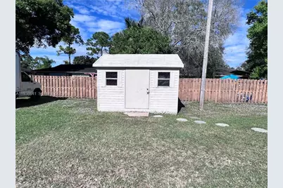 614 6th Avenue Cir, Other City - In The State Of Florida, FL 34142 - Photo 18
