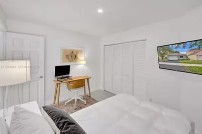 648 Sand Creek Cir, Weston, FL 33327 - Photo 32