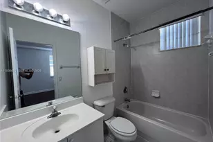 15549 SW 40th St, Miramar, FL 33027 - Photo 12