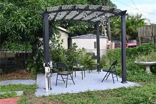 1014 W 68th St, Hialeah, FL 33014 - Photo 32