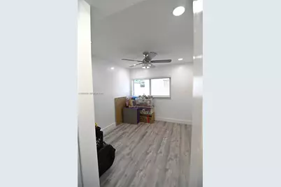 1014 W 68th St, Hialeah, FL 33014 - Photo 22