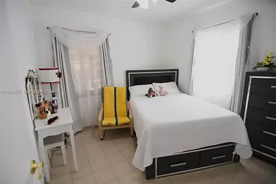 1014 W 68th St, Hialeah, FL 33014 - Photo 18