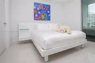 90 SW 3rd St, Miami, FL 33130 - Photo 12