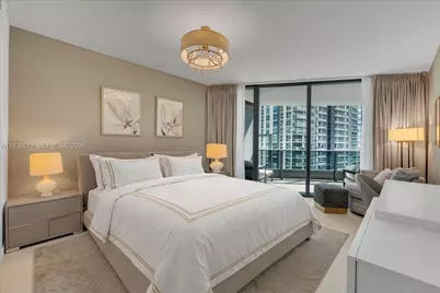 1000 Brickell Plz #2202, Miami, FL 33131 - Photo 10