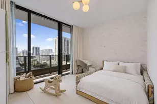 1000 Brickell Plaza, Miami, FL 33131 - Photo 14