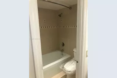 3701 N Country Club Dr #1901, Aventura, FL 33180 - Photo 10