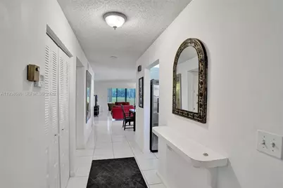 9280 Vista Del Lago #G, Boca Raton, FL 33428 - Photo 4