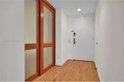 4779 Collins Ave #3104, Miami Beach, FL 33140 - Photo 4