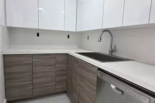 1000 West Ave, Miami Beach, FL 33139 - Photo 2