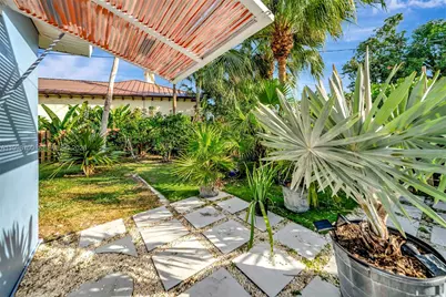 2304 SE 13th Ct, Pompano Beach, FL 33062 - Photo 22