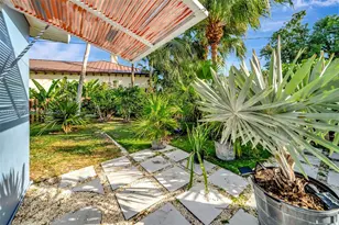 2304 SE 13th Ct, Pompano Beach, FL 33062 - Photo 22