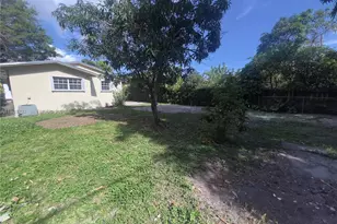 58 NE 117th St, Miami, FL 33161 - Photo 32