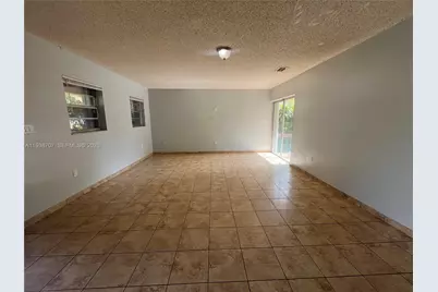 58 NE 117th St, Miami, FL 33161 - Photo 8