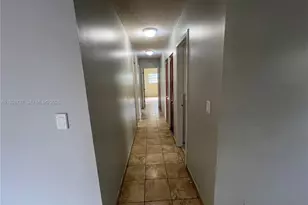 58 NE 117th St, Miami, FL 33161 - Photo 14