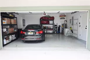 7802 N 155th Pl N, Palm Beach Gardens, FL 33418 - Photo 8