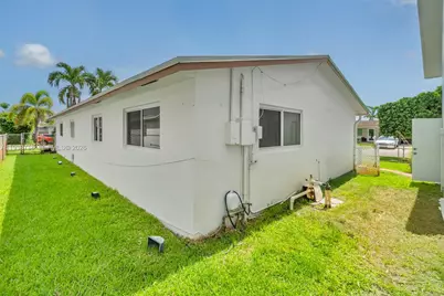 7500 Polk St, Hollywood, FL 33024 - Photo 6