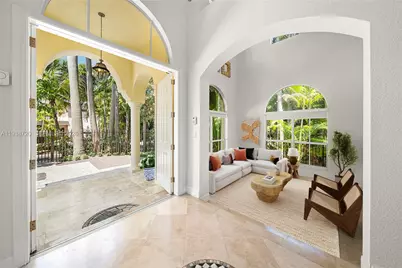 3211 Morris Ln, Miami, FL 33133 - Photo 10