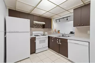 17911 NW 68th Ave #P207, Hialeah, FL 33015 - Photo 2