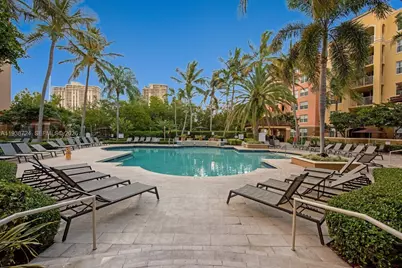 19877 E Country Club Dr #3101, Aventura, FL 33180 - Photo 1