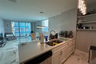 55 SE 6th St, Miami, FL 33131 - Photo 46