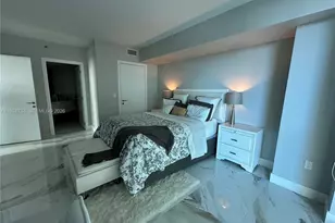 55 SE 6th St, Miami, FL 33131 - Photo 52