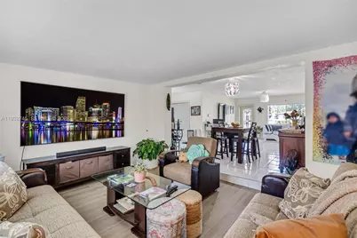 1522 NE 148th St, Miami, FL 33161 - Photo 8