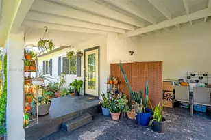 1522 NE 148th St, Miami, FL 33161 - Photo 4