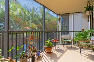 20367 W Country Club Dr, Aventura, FL 33180 - Photo 12