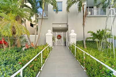2642 Collins Ave #309, Miami Beach, FL 33140 - Photo 1