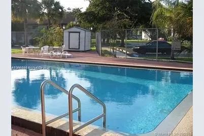 6061 Shakerwood Cir #202, Tamarac, FL 33319 - Photo 6