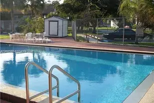 6061 Shaker Wood Cir, Tamarac, FL 33319 - Photo 6