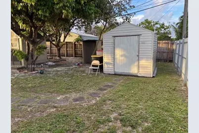 17 E 50th Pl, Hialeah, FL 33013 - Photo 34