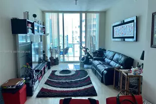 218 SE 14th St, Miami, FL 33131 - Photo 4