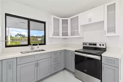 8631 NW 24th Court, Pembroke Pines, FL 33024 - Photo 10
