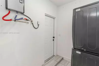 1545 NW 53rd St, Miami, FL 33142 - Photo 16