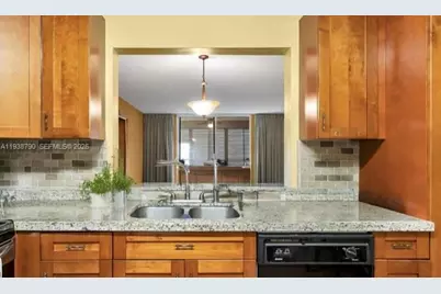 1024 SE 3rd Ave #304, Dania Beach, FL 33004 - Photo 2