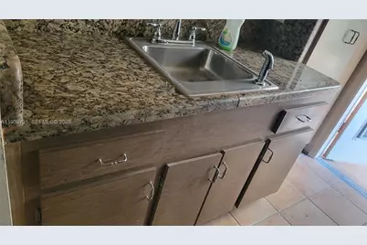 1050 Pennsylvania Ave #11, Miami Beach, FL 33139 - Photo 10