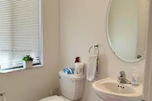 21441 NE 3rd Pl, Miami, FL 33179 - Photo 10