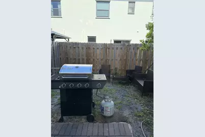 21441 NE 3rd Pl, Miami, FL 33179 - Photo 6