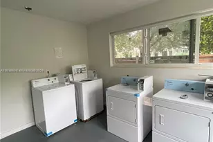 1525 Michigan Ave, Miami Beach, FL 33139 - Photo 12